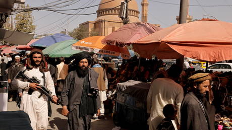 Глава внешнеполитического ведомства ЕС заявил, что в Афганистане наряду с гуманитарными работниками нужны «люди на местах» - RT World News