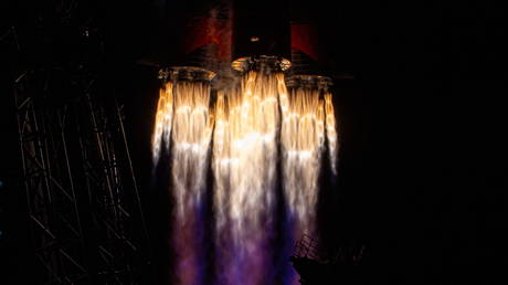 Китай отвечает на сообщения о запуске гиперзвуковой ракеты, которые, по всей видимости, шокировали США - RT World News