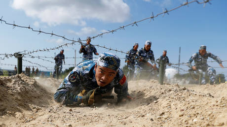 Пекин заявляет, что его военные учения возле Тайваня являются ответом на его провокации и сговор с иностранными державами - RT World News