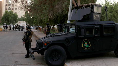 Сами Джасим, заместитель убитого лидера ИГ Аль-Багдади, захвачен иракскими войсками в ходе «внешней операции», заявил премьер-министр - RT World News