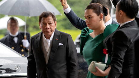 «Уход на пенсию» Дутерте, похоже, подтверждает баллотирование дочери на пост президента Филиппин - если ее удастся убедить присоединиться к билету - RT World News