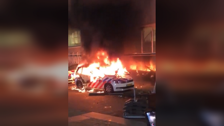 Двое ранены после выстрелов во время акции протеста против Covid в Нидерландах - RT World News