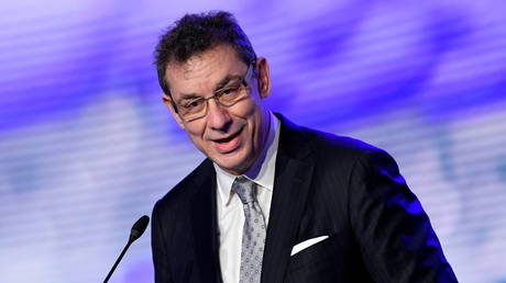 Генеральный директор Pfizer назвал распространителей вакцины преступниками дезинформацией - RT World News