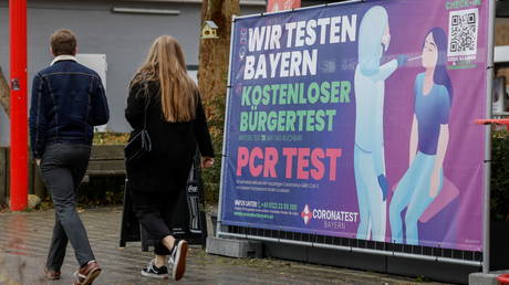 Германия подтвердила два случая заражения Омикроном - RT World News