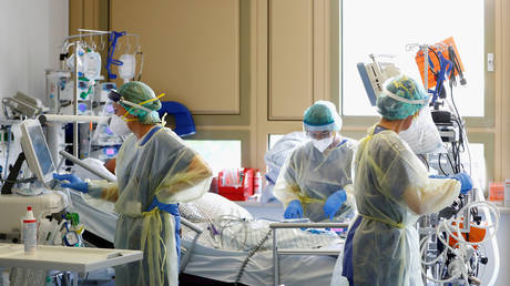 Германия установила `` мрачный '' рекорд по Covid и ожидает новых ограничений - RT World News