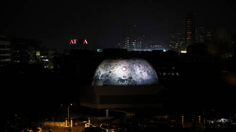 Индийские астрономы обнаружили экзопланету крупнее газового гиганта Юпитер - RT World News