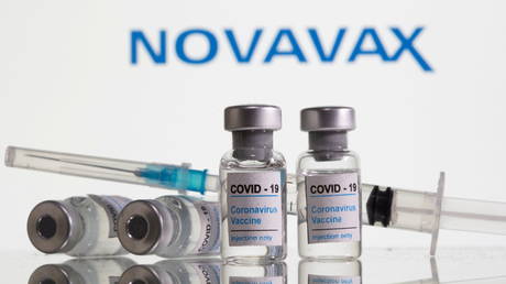 Индонезия первой выдала разрешение на вакцину Novavax Covid в рамках кампании по вакцинации - RT World News