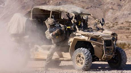 Морские пехотинцы США отрицают, что британские коммандос 'доминировали' над ними во время военных игр - RT World News