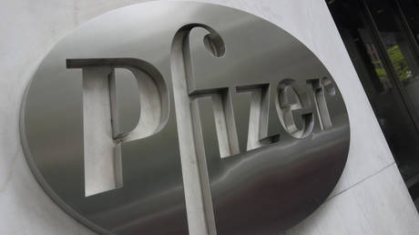 Pfizer расширяет доступ к своим таблеткам от Covid - RT World News