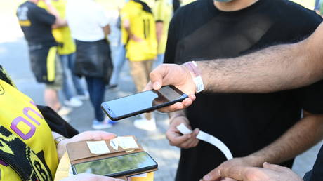 Поддельные паспорта вакцины могут посадить немцев в тюрьму - отчеты - RT World News