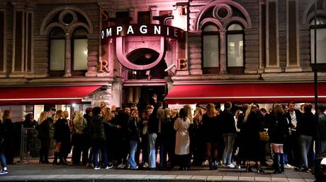 В следующем месяце Швеция представит пропуска Covid - RT World News