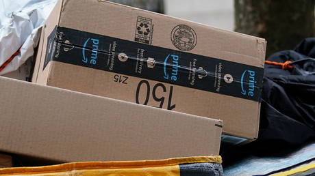 Amazon отказала в отпуске по болезни работникам, которые позже умерли - правозащитная группа - RT World News