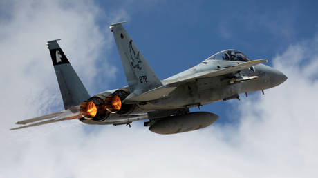 Израиль готовит военный вариант против Ирана - СМИ - RT World News