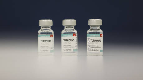 Эрдоган рекламирует Турковац всему миру - RT World News