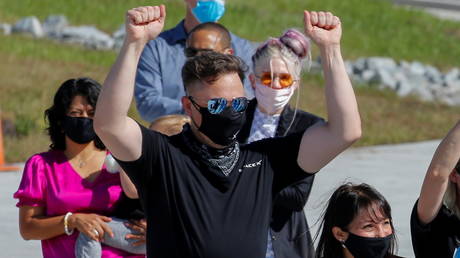 Клоун и провидец назван человеком года журнала Time - RT World News