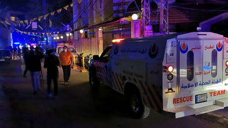 Лагерь палестинских беженцев в Ливане сотрясают мощные пожары и взрывы - RT World News