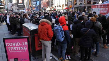 Не-белые получат приоритет в ограниченном количестве таблеток от COVID - RT World News