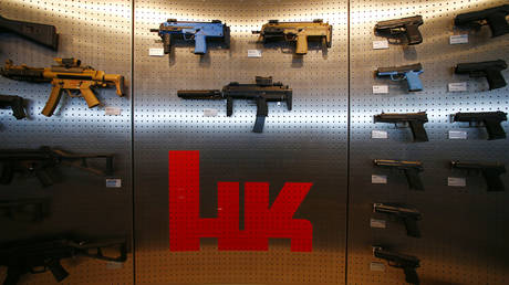 Новый министр иностранных дел Германии ставит под сомнение прошлое решение канцлера - RT World News