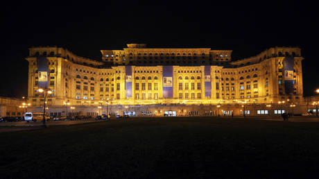 Пьяный ирландец арестован за проникновение во дворец парламента - RT World News