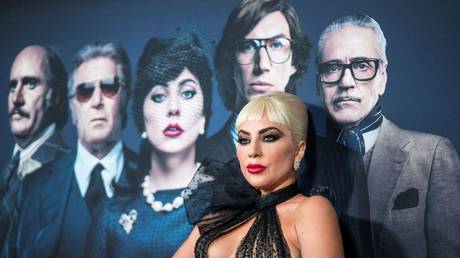 Семья Гуччи рассказала, что им не нравится в фильме Ридли Скотта - RT World News