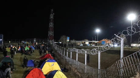 Венгерский суд постановил, как национальные законы могут иметь приоритет над ЕС - RT World News