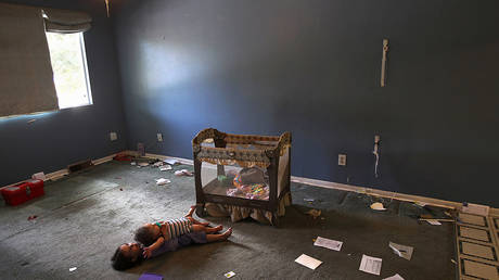 Дети, живущие в пандемии, могут иметь небольшое отставание в развитии - исследование - RT World News