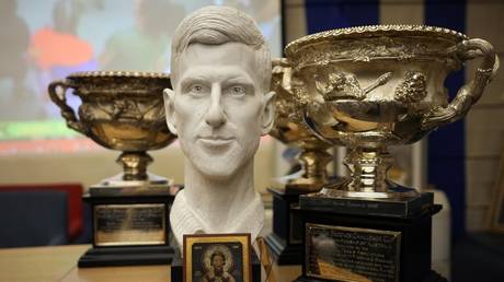 Джокович «жертва политических игр» — дипломат в интервью RT — RT World News