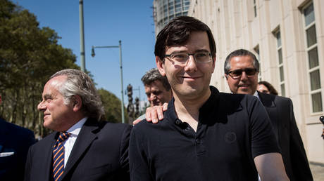 Генеральному директору «Pharma Bro» приказали выплатить 64 миллиона долларов, запретив работу в отрасли — RT World News