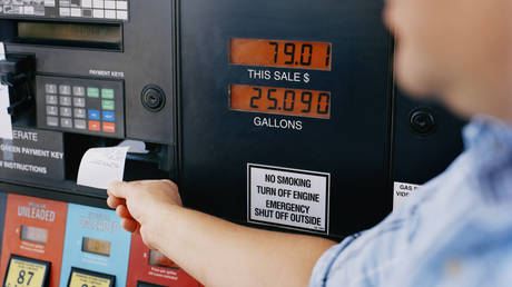 Опрос показывает, что больше всего беспокоит американцев — и это не Covid — RT World News