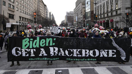 Большинство американцев считают президентство Байдена «провалом» — опрос CNN — RT World News