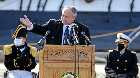 Еще один военачальник США, подвергшийся тройной прививке, заразился Covid — RT World News