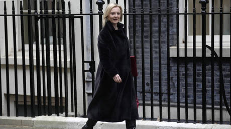 Министр иностранных дел Великобритании заразился Covid — RT World News