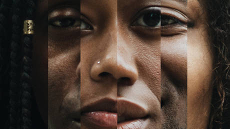 Почему Клаус Шваб продвигает критическую расовую теорию — RT World News