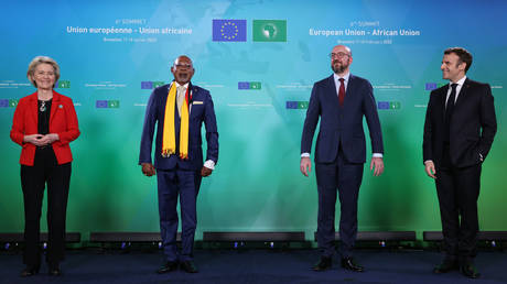 Президента Еврокомиссии снова проигнорировали (ВИДЕО) — RT World News