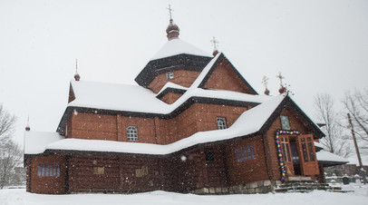 как на Украине радикалы захватывают православные храмы и преследуют священнослужителей — РТ на русском