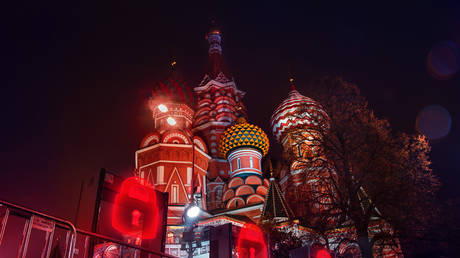 Путин распорядился о поэтапном отказе от иностранного программного обеспечения — RT Россия и бывший Советский Союз