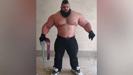 Боксерский поединок с иранским Халком отменен, так как соперник остался «крайне разочарованным» — RT Sport News