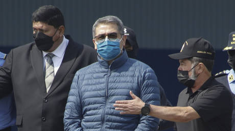 Бывший президент арестован в США по обвинению в наркотиках и оружии — RT World News