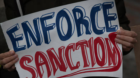 Европа и США договорились о новых санкциях против России — RT World News