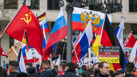 Германия расследует сторонников России — СМИ — RT World News