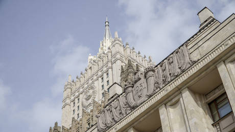 Обнародовано количество высланных российских дипломатов — RT Россия и страны бывшего СССР