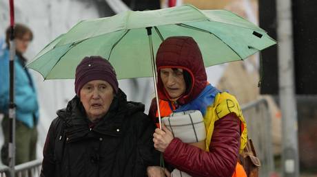 Польша просит миллиарды в виде финансирования ЕС для украинских беженцев — RT Россия и бывший Советский Союз