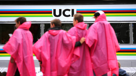 Транс-велосипедист спровоцировал экстренное совещание — RT Sport News