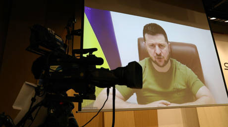 Зеленский рассказал о финансовых потерях Украины — RT Россия и бывший Советский Союз