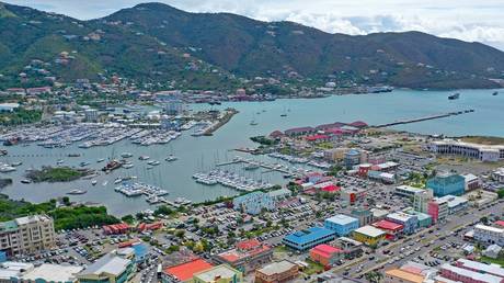 Бывшая колония сопротивляется прямому правлению Великобритании — RT World News