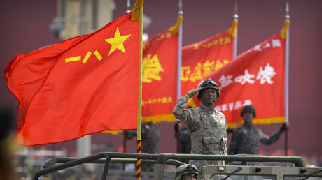 Директор ЦРУ объяснил, почему Китай «тщательно» изучает Украину — RT World News