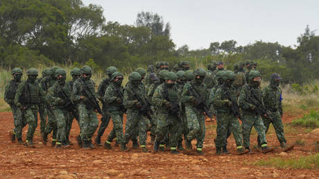 Япония предупреждает о конфликте наподобие Украины — RT World News