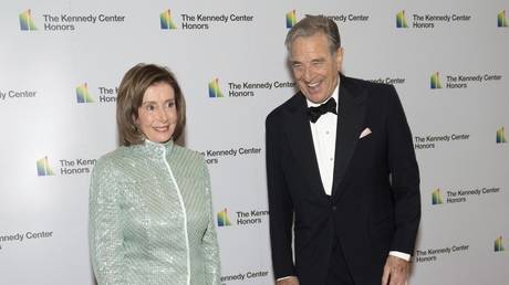 Муж спикера Палаты представителей США арестован за вождение в нетрезвом виде — RT World News