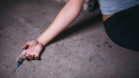 Передозировки наркотиков в США бьют рекорд — RT World News