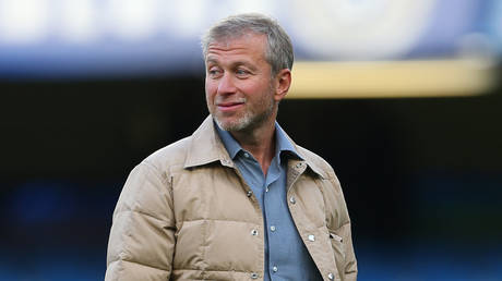 Правительство Великобритании «встревожено» обвинениями Абрамовича в задержке продажи «Челси» — RT Sport News